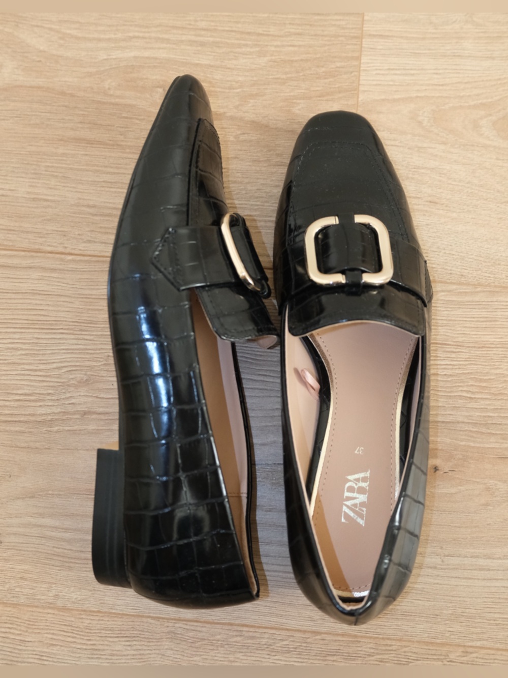 Zara Black Croc-Embossed Loafers with Gold Buckle NWOT